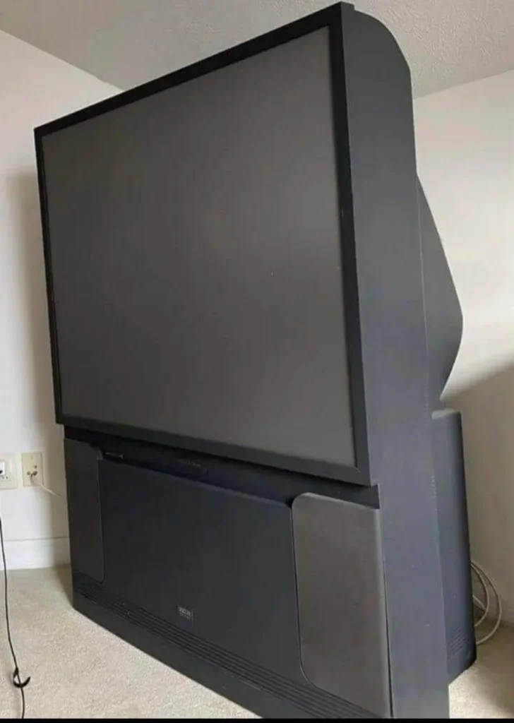 Massive TV from the 90s