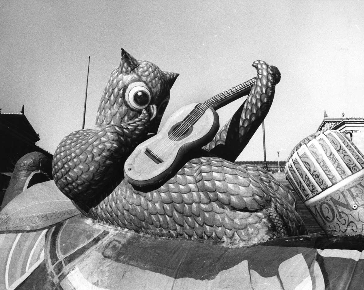 Vintage photos of Gimbel's Thanksgiving parade - owl playing the fiddle