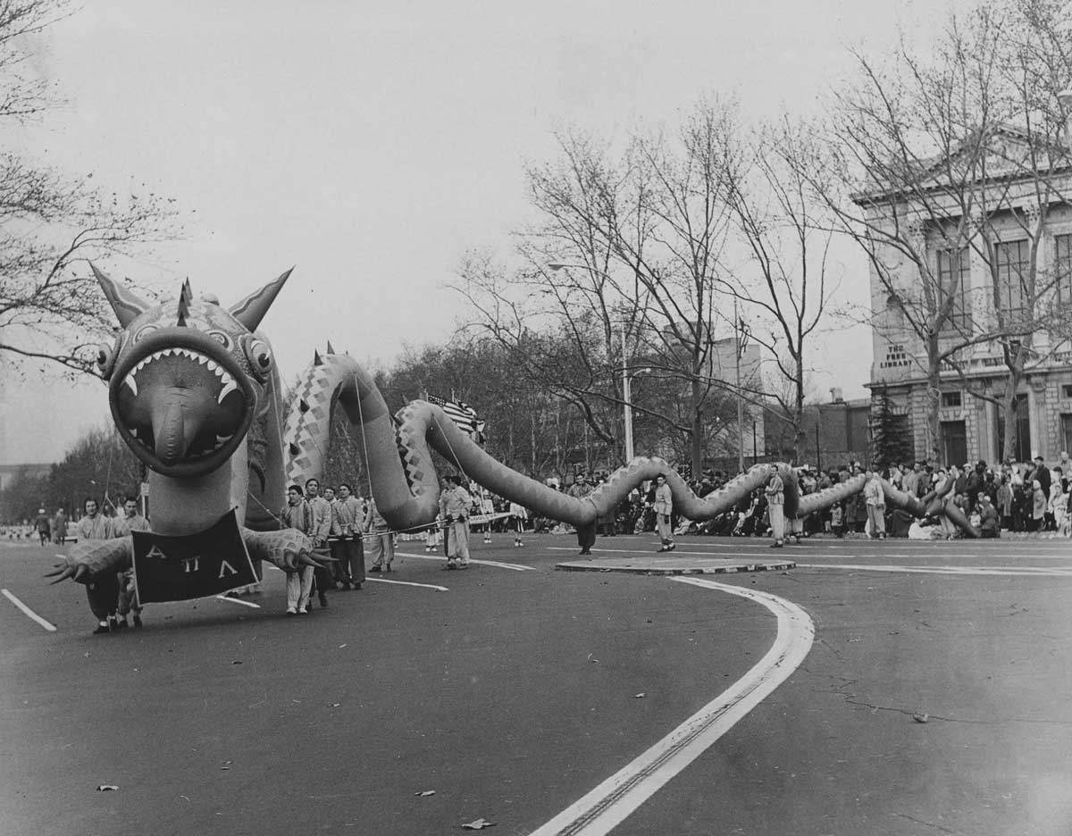 Chinese Dragon float in 1959's Thanksgiving parade