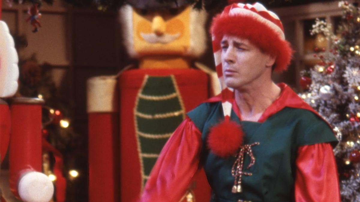 Still from the Christmas episode of 3rd Rock from the son.